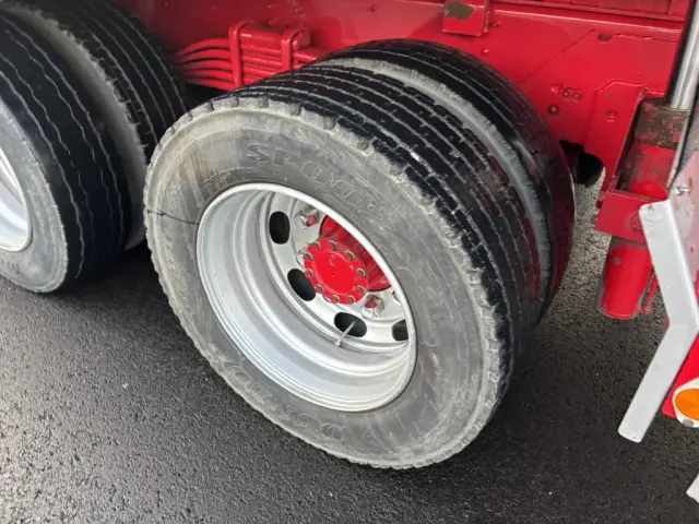 いすゞ ギガ PDG-CYH52W8(8x4)の写真50