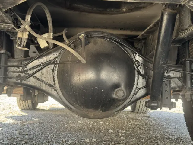 いすゞ エルフ BKG-NKR85N(2WD)の写真27