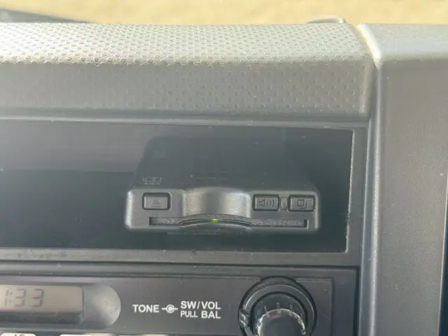 いすゞ エルフ BKG-NKR85N(2WD)の写真34