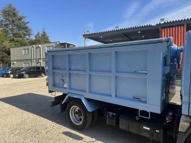 三菱 キャンター SKG-FBA60(2WD)の写真6