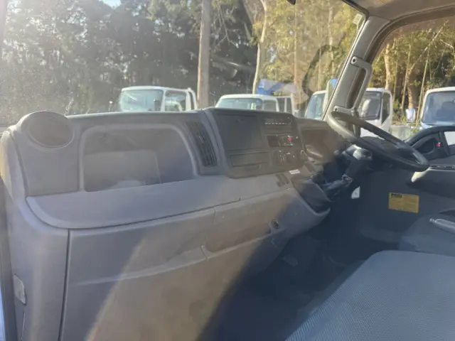 三菱 キャンター SKG-FBA60(2WD)の写真37