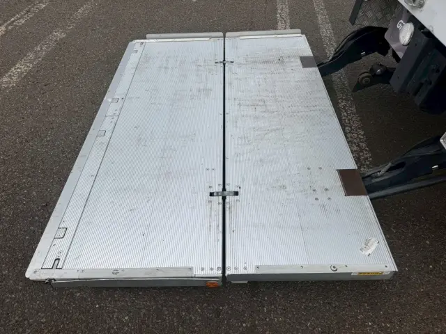 三菱 スーパーグレート QPG-FS64VZ(8x4)の写真11