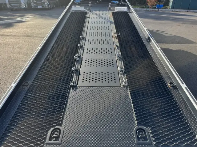 いすゞ エルフ 2RG-NPR88AN(2WD)の写真10