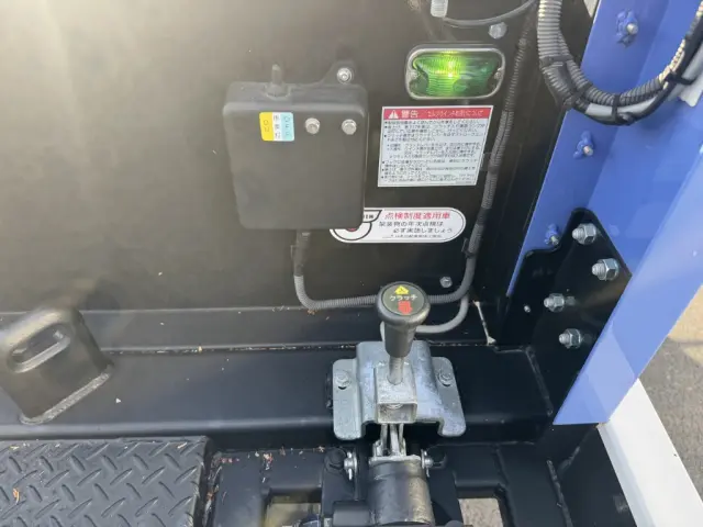 いすゞ エルフ 2RG-NPR88AN(2WD)の写真12