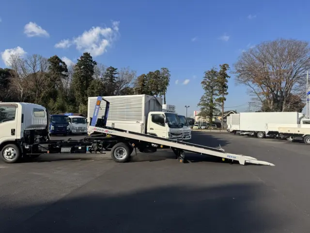 いすゞ エルフ 2RG-NPR88AN(2WD)の写真17