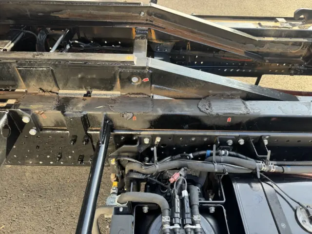 いすゞ エルフ 2RG-NPR88AN(2WD)の写真25