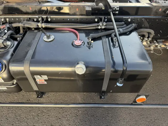 いすゞ エルフ 2RG-NPR88AN(2WD)の写真28