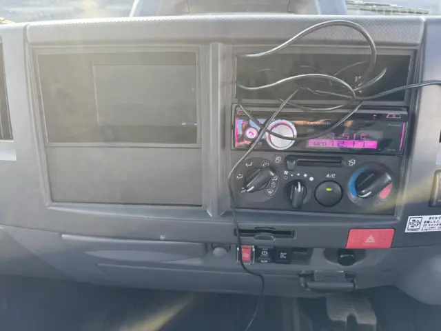 いすゞ エルフ 2RG-NPR88AN(2WD)の写真29