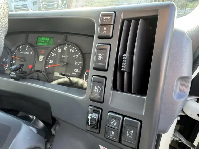 いすゞ エルフ 2RG-NPR88AN(2WD)の写真32