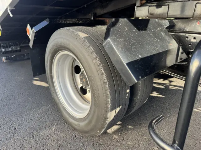 いすゞ エルフ 2RG-NPR88AN(2WD)の写真44