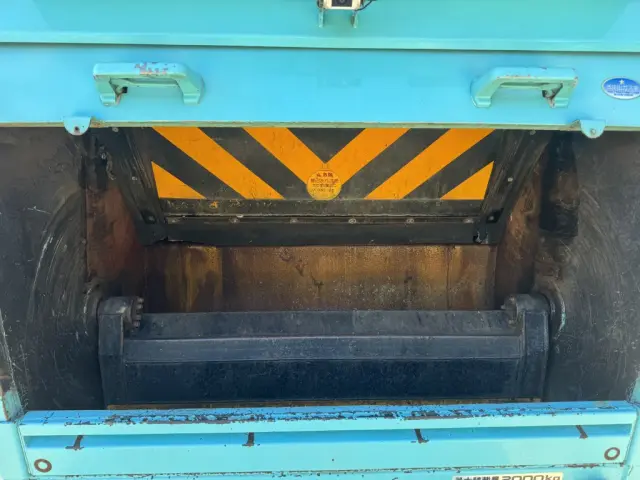 いすゞ エルフ TPG-NMR85AN(2WD)の写真9