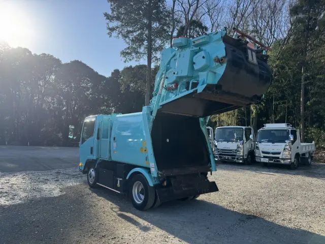 いすゞ エルフ TPG-NMR85AN(2WD)の写真10