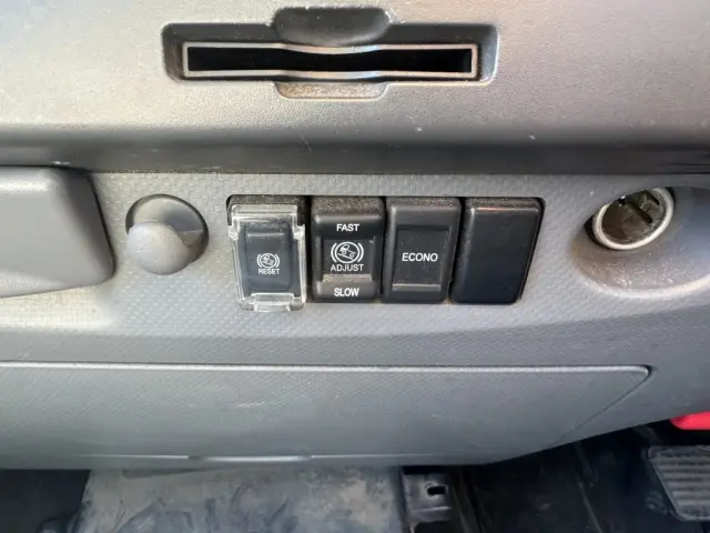 いすゞ エルフ TPG-NMR85AN(2WD)の写真32