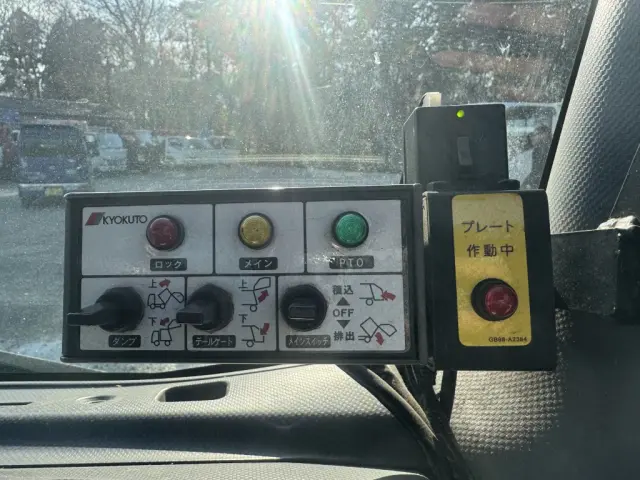 いすゞ エルフ TPG-NMR85AN(2WD)の写真34