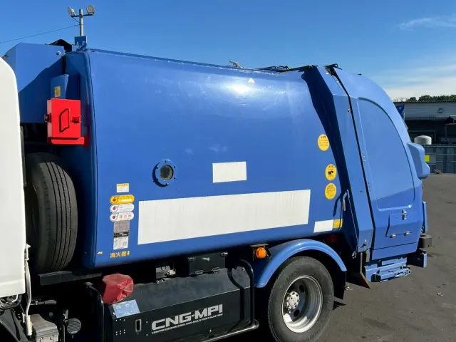 いすゞ エルフ TFG-NMR82ZAN(2WD)の写真7