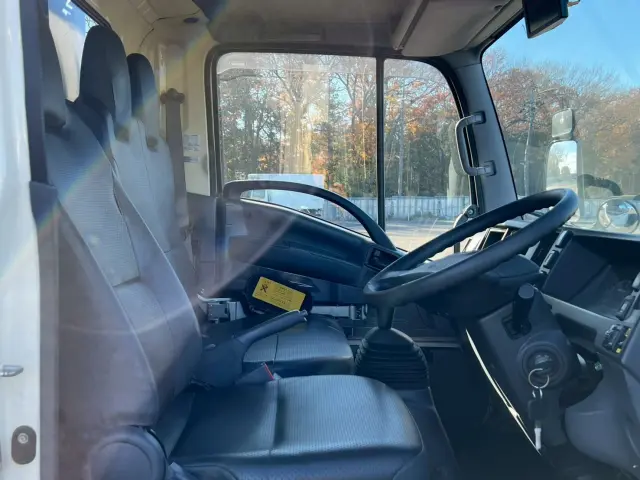 いすゞ エルフ TFG-NMR82ZAN(2WD)の写真25