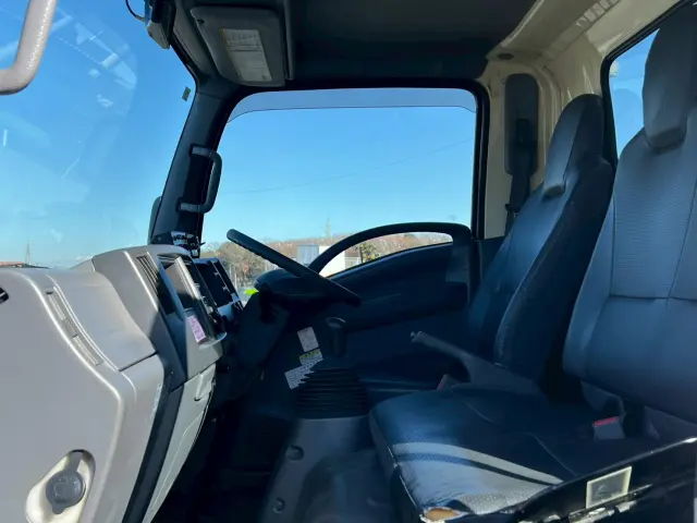 いすゞ エルフ TFG-NMR82ZAN(2WD)の写真33