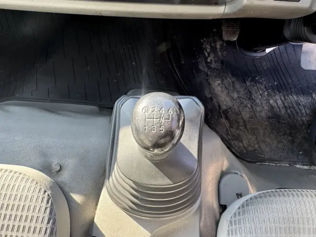 日野 デュトロ TKG-XZU710M(2WD)の写真32