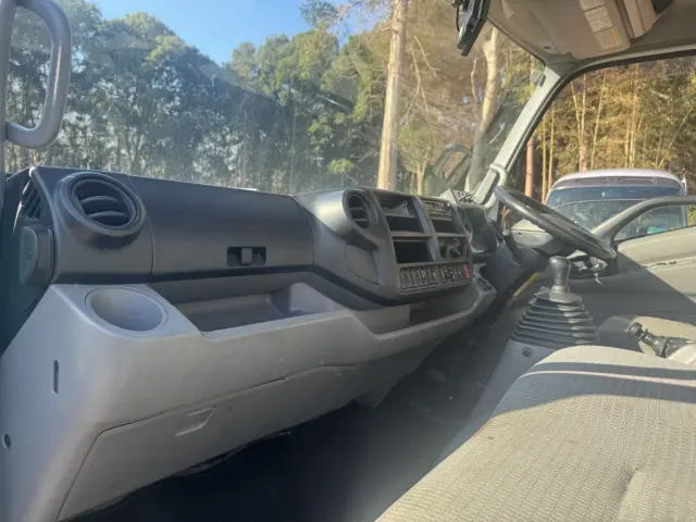 日野 デュトロ TKG-XZU710M(2WD)の写真36