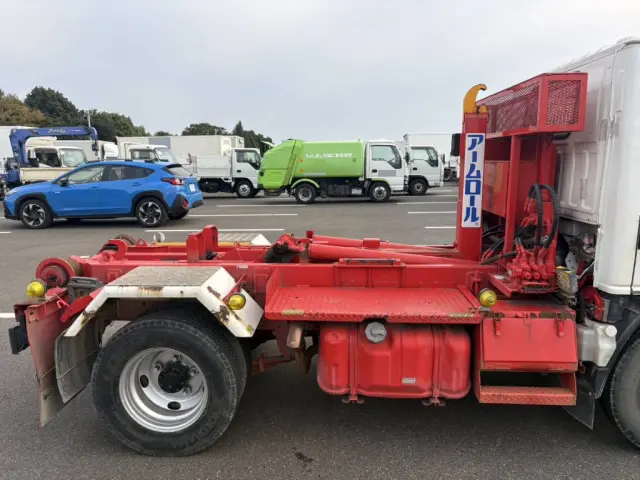 いすゞ エルフ TPG-NKR85AN(2WD)の写真6