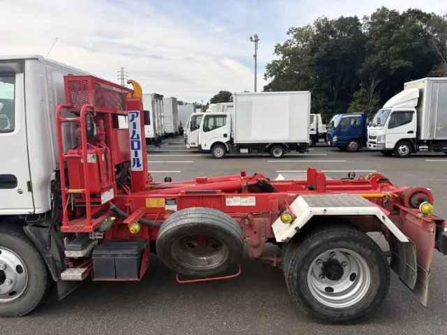 いすゞ エルフ TPG-NKR85AN(2WD)の写真7