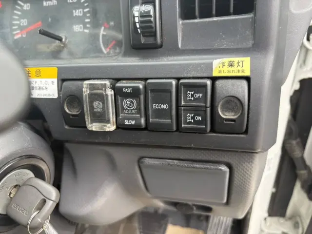 いすゞ エルフ TPG-NKR85AN(2WD)の写真25