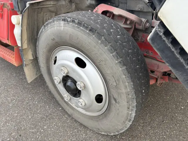 いすゞ エルフ TPG-NKR85AN(2WD)の写真36