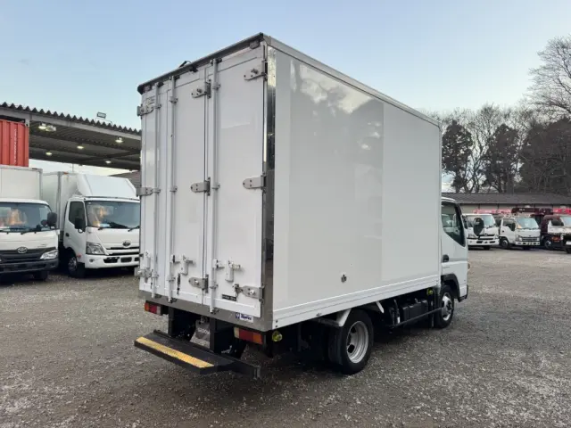 三菱 キャンター TPG-FBA00(2WD)の写真3