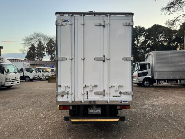 三菱 キャンター TPG-FBA00(2WD)の写真8