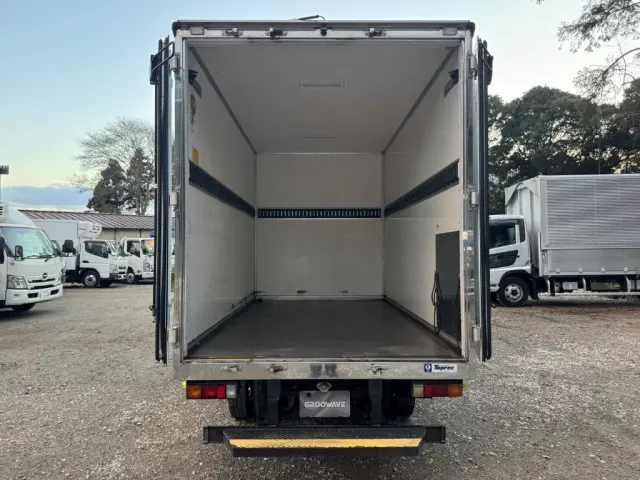 三菱 キャンター TPG-FBA00(2WD)の写真9