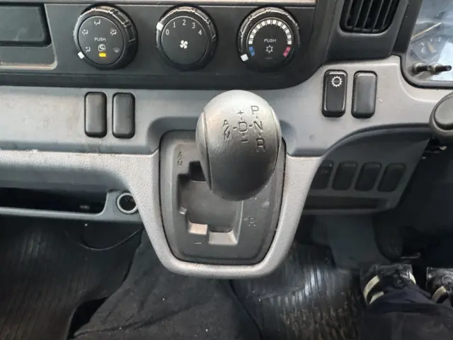 三菱 キャンター TPG-FBA00(2WD)の写真27