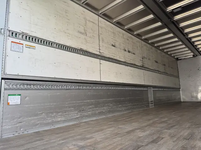 ＵＤ クオン 2PG-CG5CA(8x4)の写真10