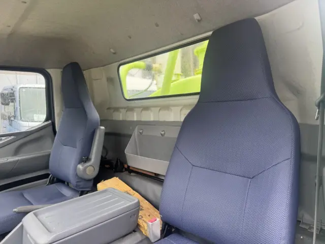 三菱 キャンター PDG-FE83DY(2WD)の写真34