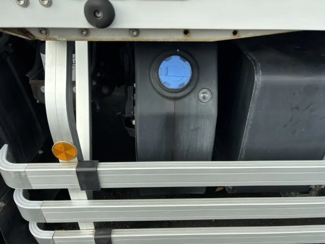 UD クオン 2PG-CD5CA(6x2)の写真26