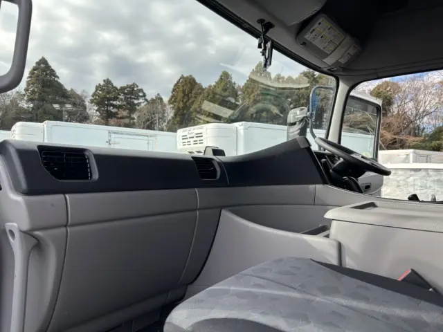 UD クオン 2PG-CD5CA(6x2)の写真40