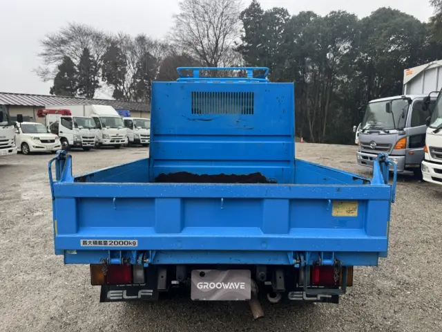 いすゞ エルフ PB-NKR81AD(2WD)の写真8