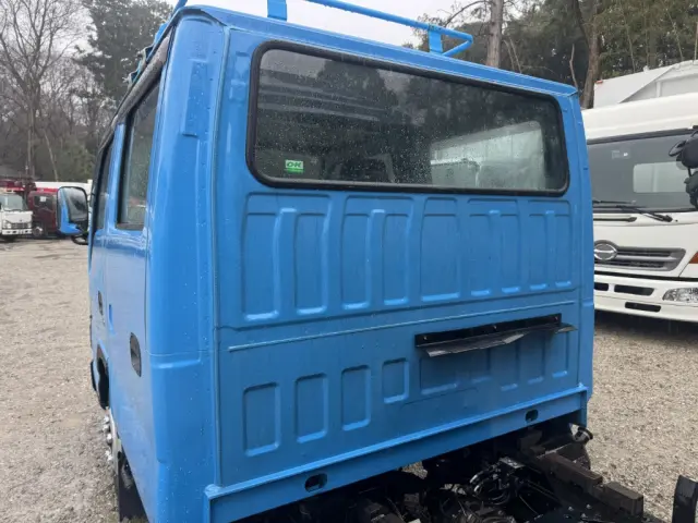 いすゞ エルフ PB-NKR81AD(2WD)の写真16