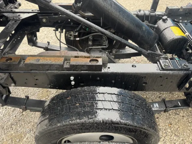 いすゞ エルフ PB-NKR81AD(2WD)の写真20