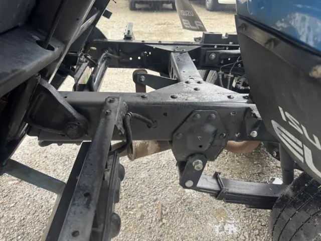 いすゞ エルフ PB-NKR81AD(2WD)の写真21