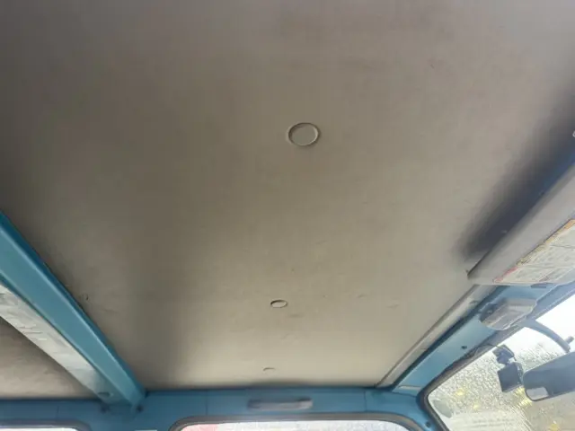 いすゞ エルフ PB-NKR81AD(2WD)の写真31