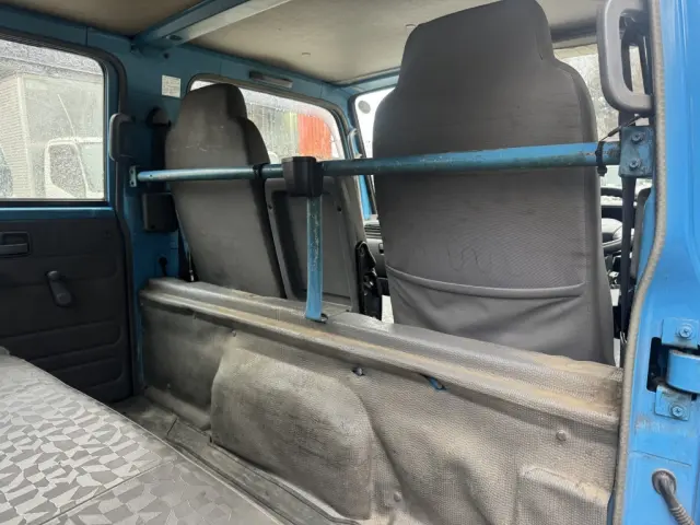 いすゞ エルフ PB-NKR81AD(2WD)の写真33