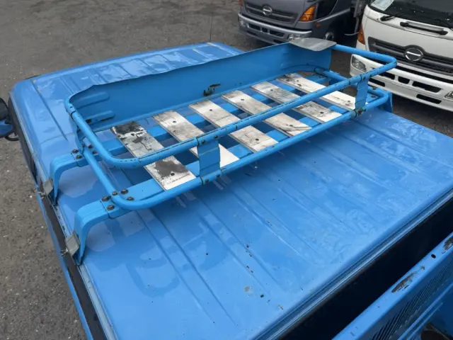 いすゞ エルフ PB-NKR81AD(2WD)の写真36