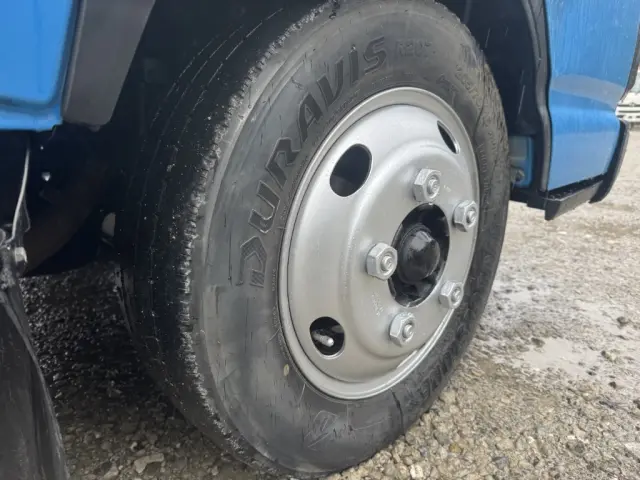 いすゞ エルフ PB-NKR81AD(2WD)の写真38