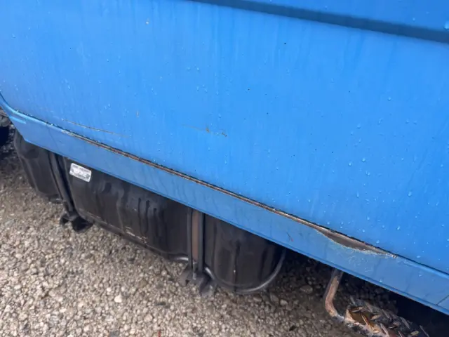 いすゞ エルフ PB-NKR81AD(2WD)の写真42