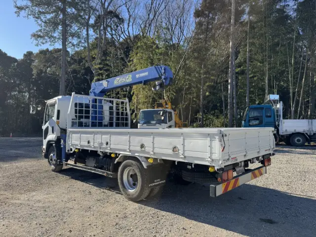 いすゞ フォワード TKG-FRR90S2(2WD)の写真4