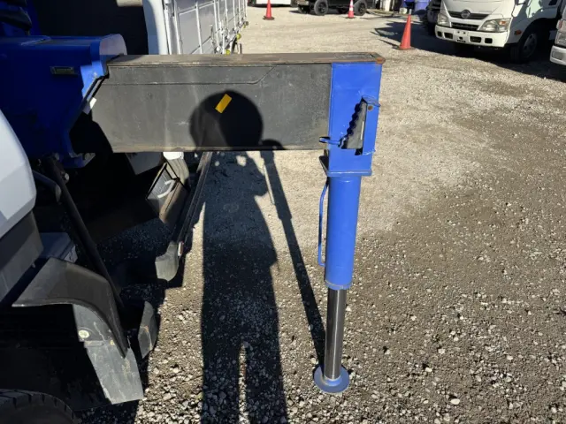 いすゞ フォワード TKG-FRR90S2(2WD)の写真17