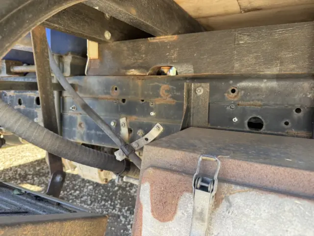 いすゞ フォワード TKG-FRR90S2(2WD)の写真24