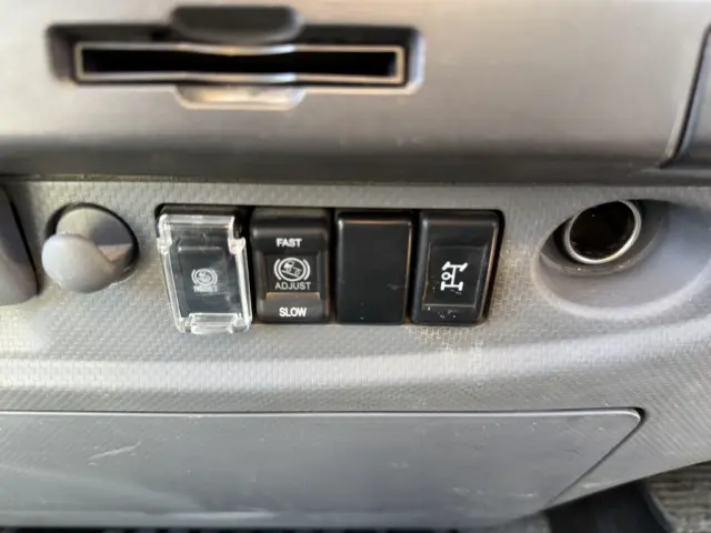 いすゞ フォワード TKG-FRR90S2(2WD)の写真33