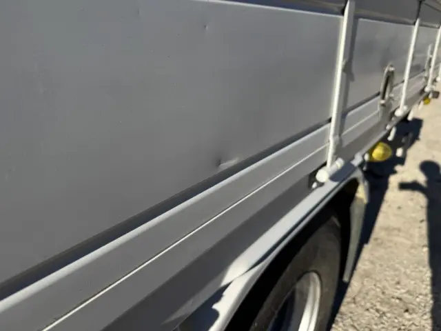 いすゞ フォワード TKG-FRR90S2(2WD)の写真49