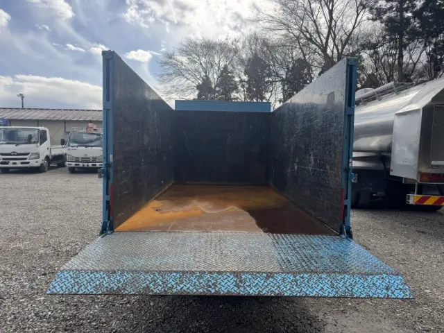 三菱 キャンター TKG-FBA60(2WD)の写真8